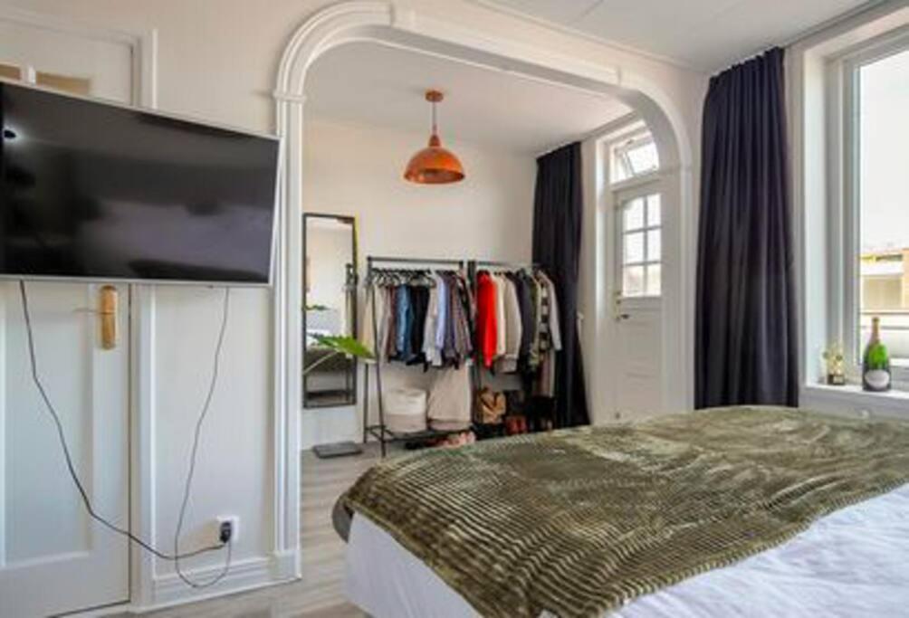 Een Heerlijke Woning Op Loopafstand Van Centrum! Леэварден Экстерьер фото